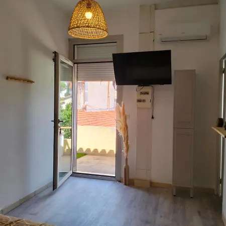 Logement Zen Love, 5 Mn De La Plage Tolone Esterno foto
